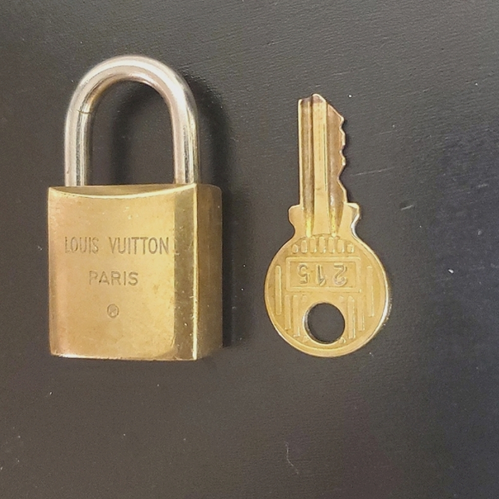 Louis Vuitton rare #215 lock/key